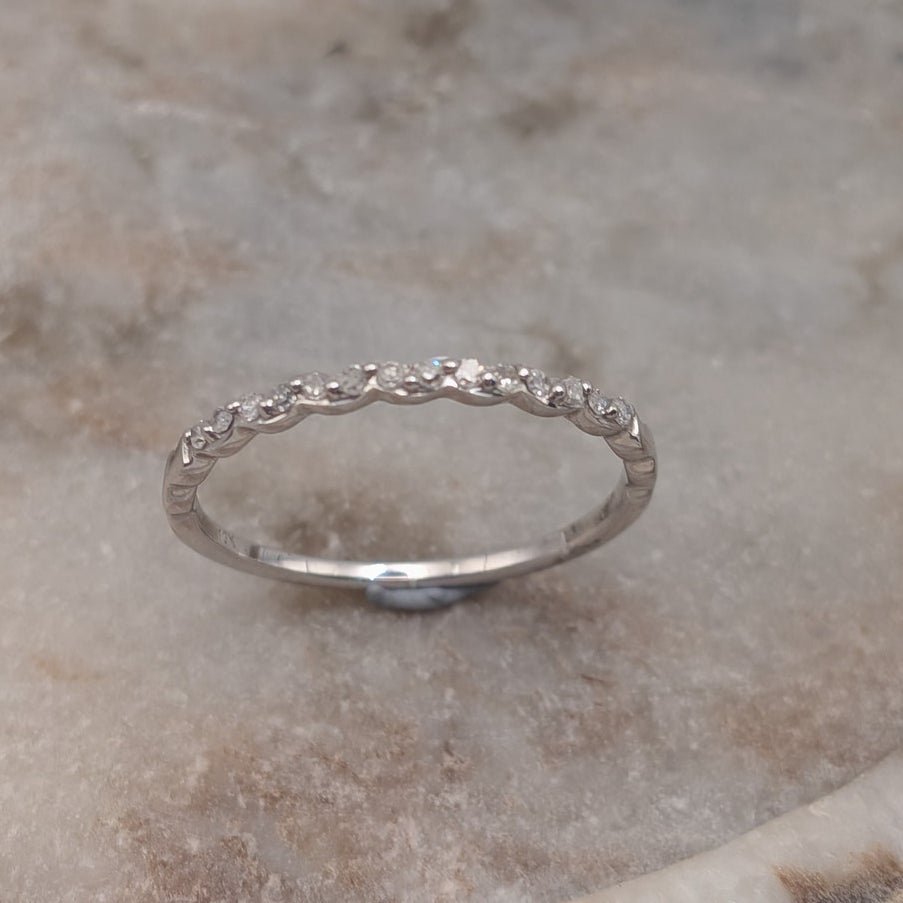 Preowned 10k Solid White Gold Dainty Wave Stacker Ring Size 8 Diamond Accents