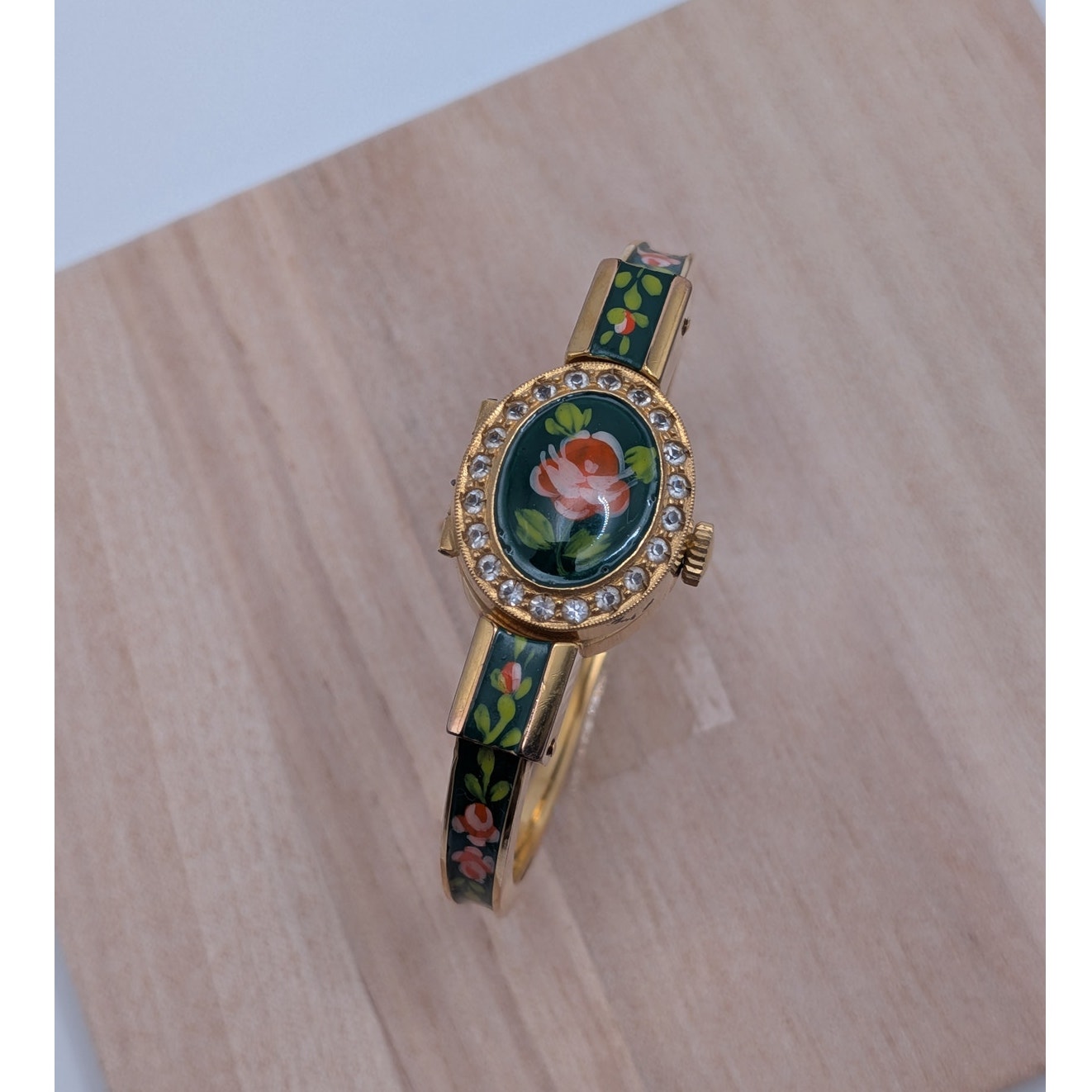 Vintage Chandler Gold Tone Manual Peekaboo Watch Green Enamel Red Flower