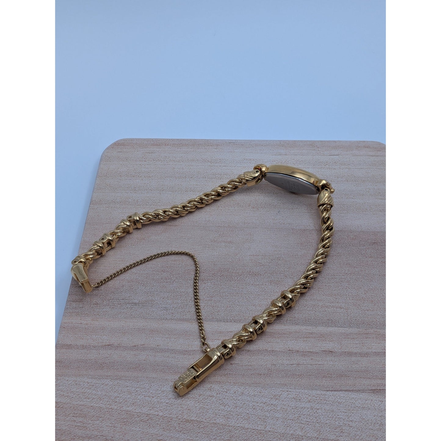 Vintage Seiko Tisse Gold Tone Rope Bracelet Watch Pink and White Stones