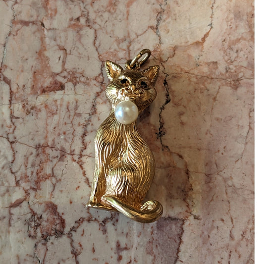 Vintage 14k Yellow Gold Heavy Sitting Cat Red Eyes Faux Pearl Charm Pendant