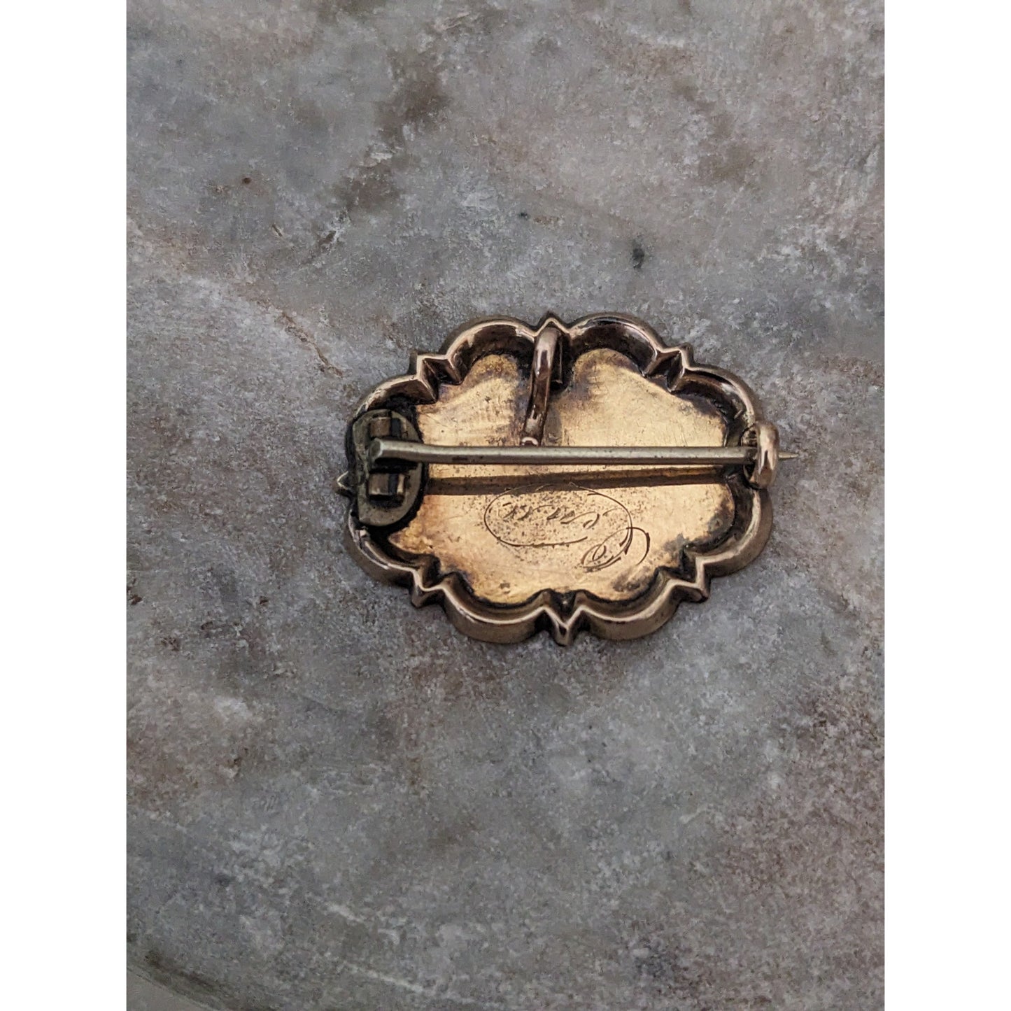 Vintage Unmarked 12k Yellow Gold Etched Engraved Convertible Pendant Brooch