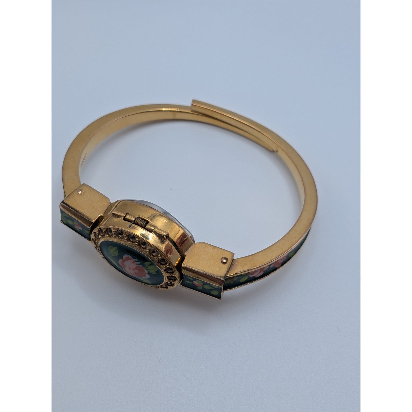 Vintage Chandler Gold Tone Manual Peekaboo Watch Green Enamel Red Flower