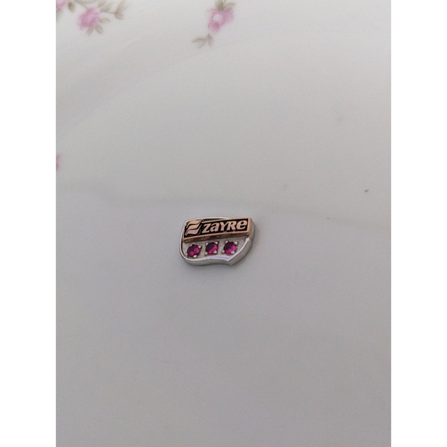 FLAW Scrap Vintage 10k Gold Zayre Department Store Pin broken
