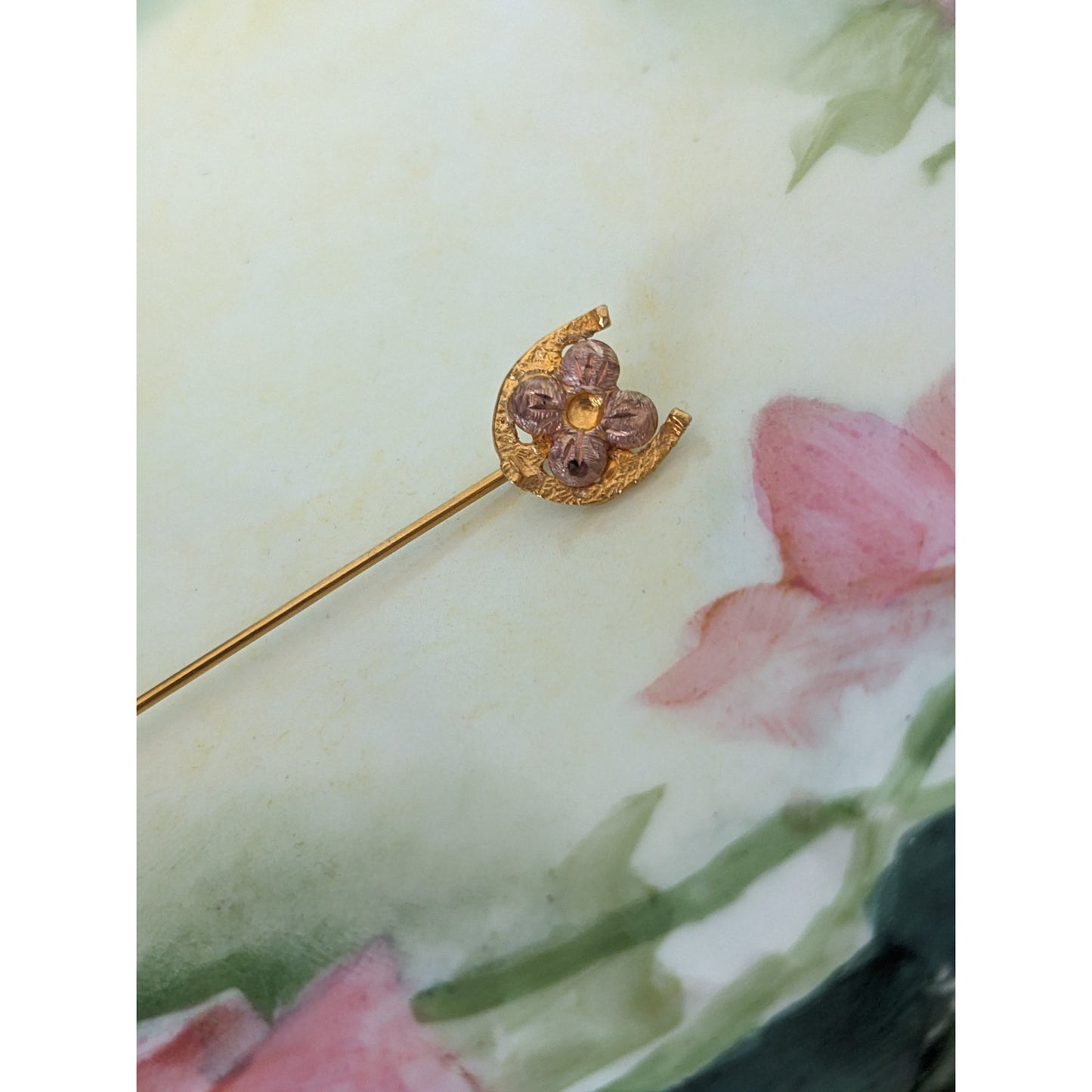 Vintage 10k Yellow and Rose Gold Flower on Horseshoe Stick Pin