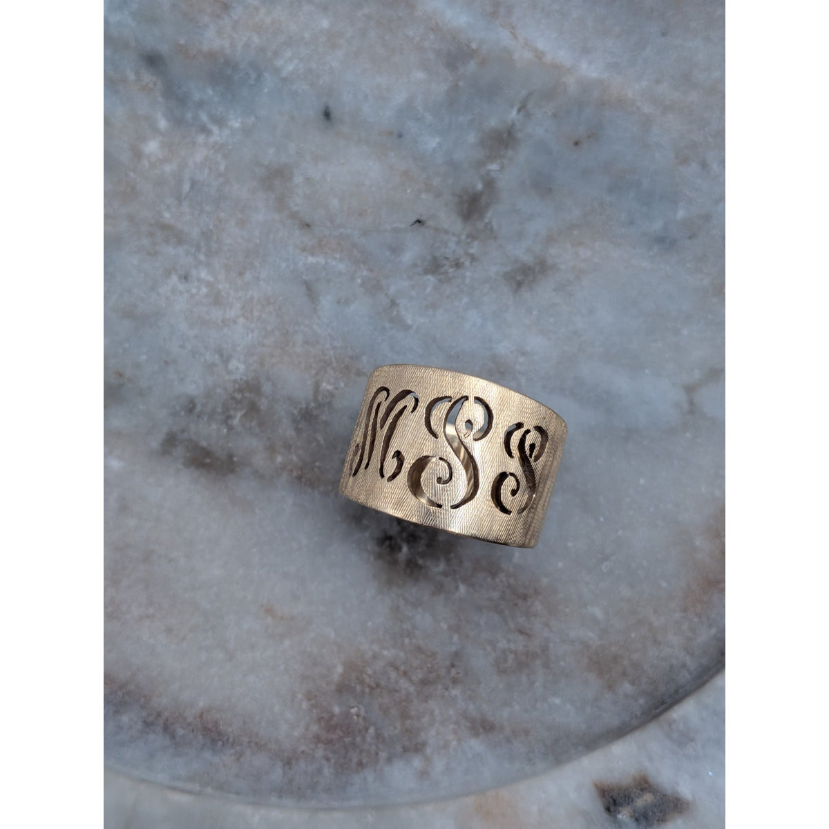 Vintage 14k Solid Yellow Gold Wide Cigar Ring Size 6 with "MSS" Monogram