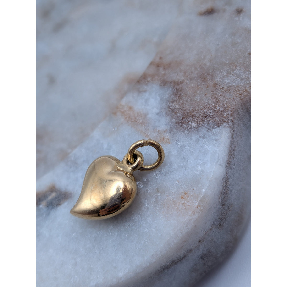 Vintage Unmarked 18k Solid Gold 3D Mini Puffy Heart Charm