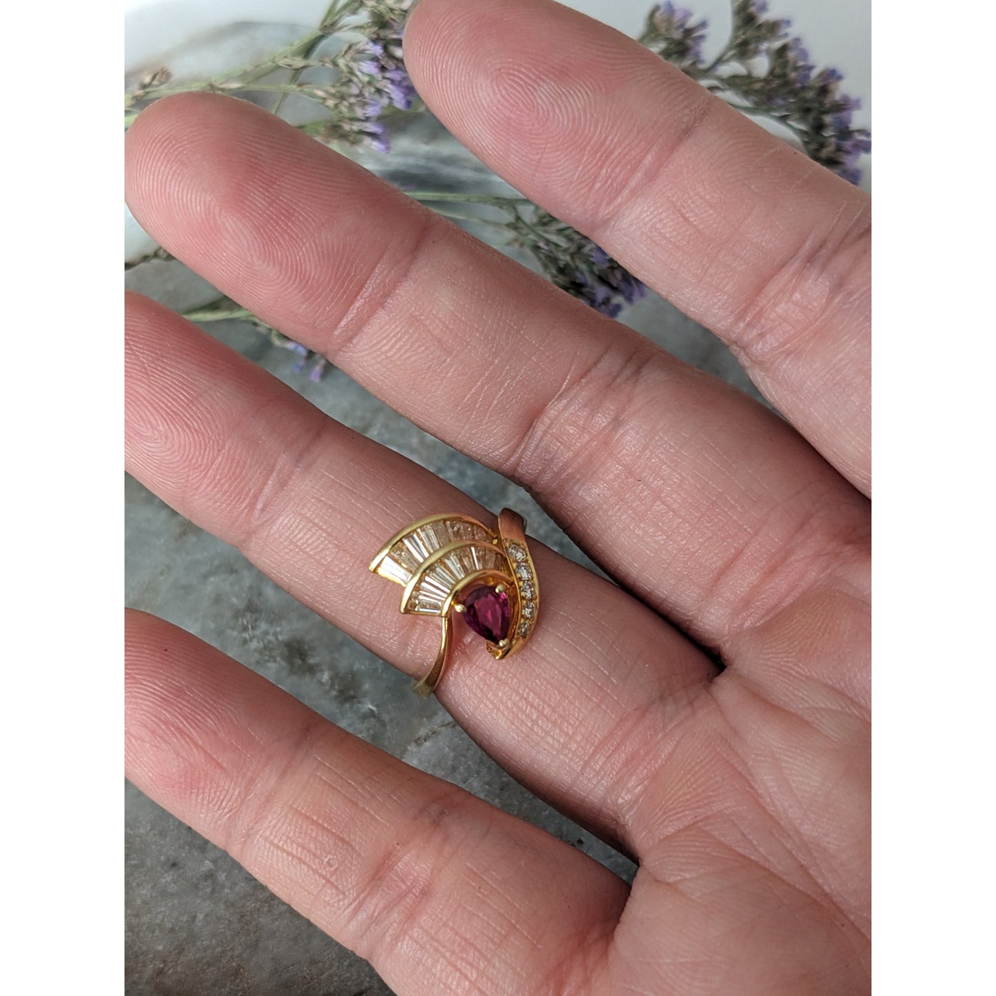 Vintage Estate 18k Yellow Gold Ring with Ruby & Baguette Diamond Accents