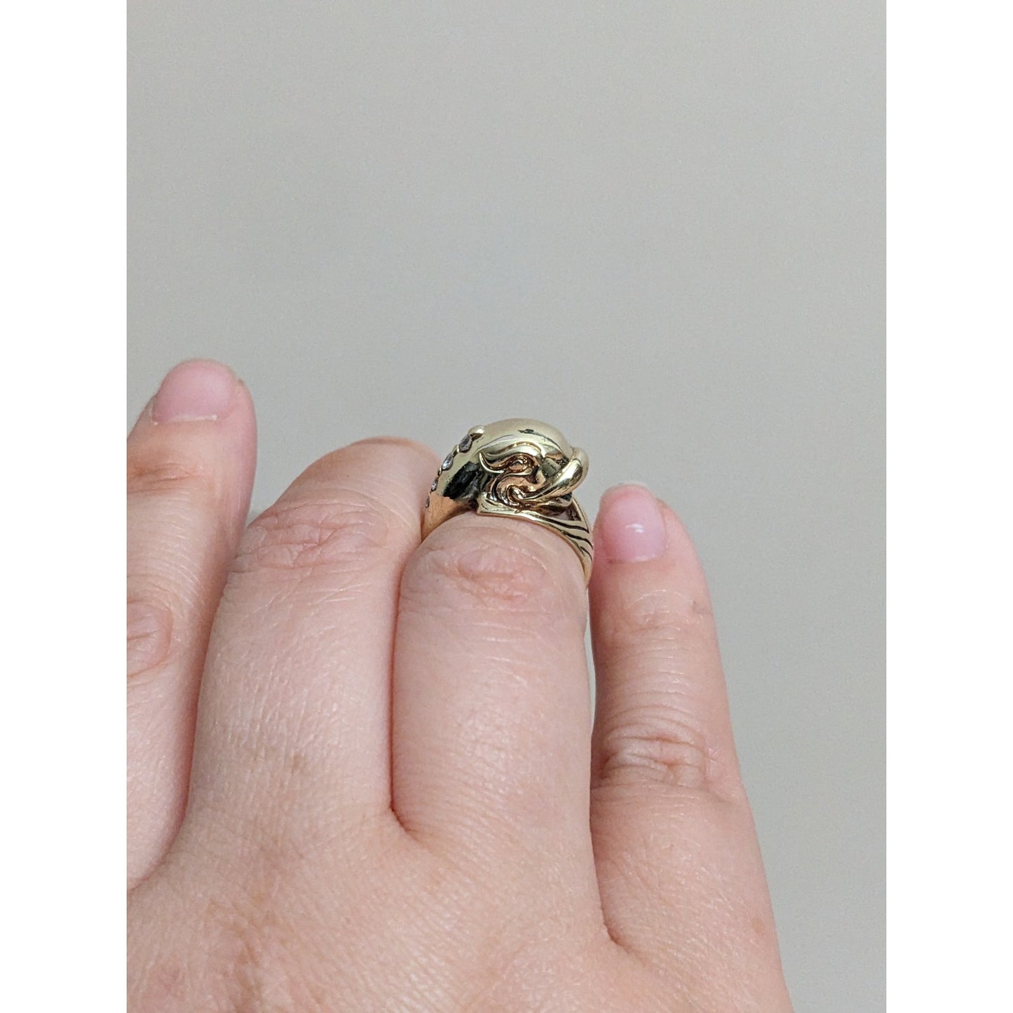 Vintage 10k Yellow Gold Dolphin with Diamond Accent Ring Size 4