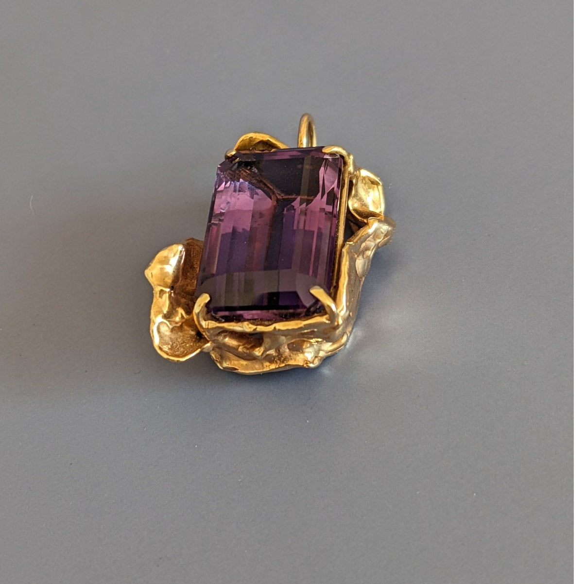 Vintage Estate 14k Yellow Gold Pendant with Emerald Cut Amethyst Stone
