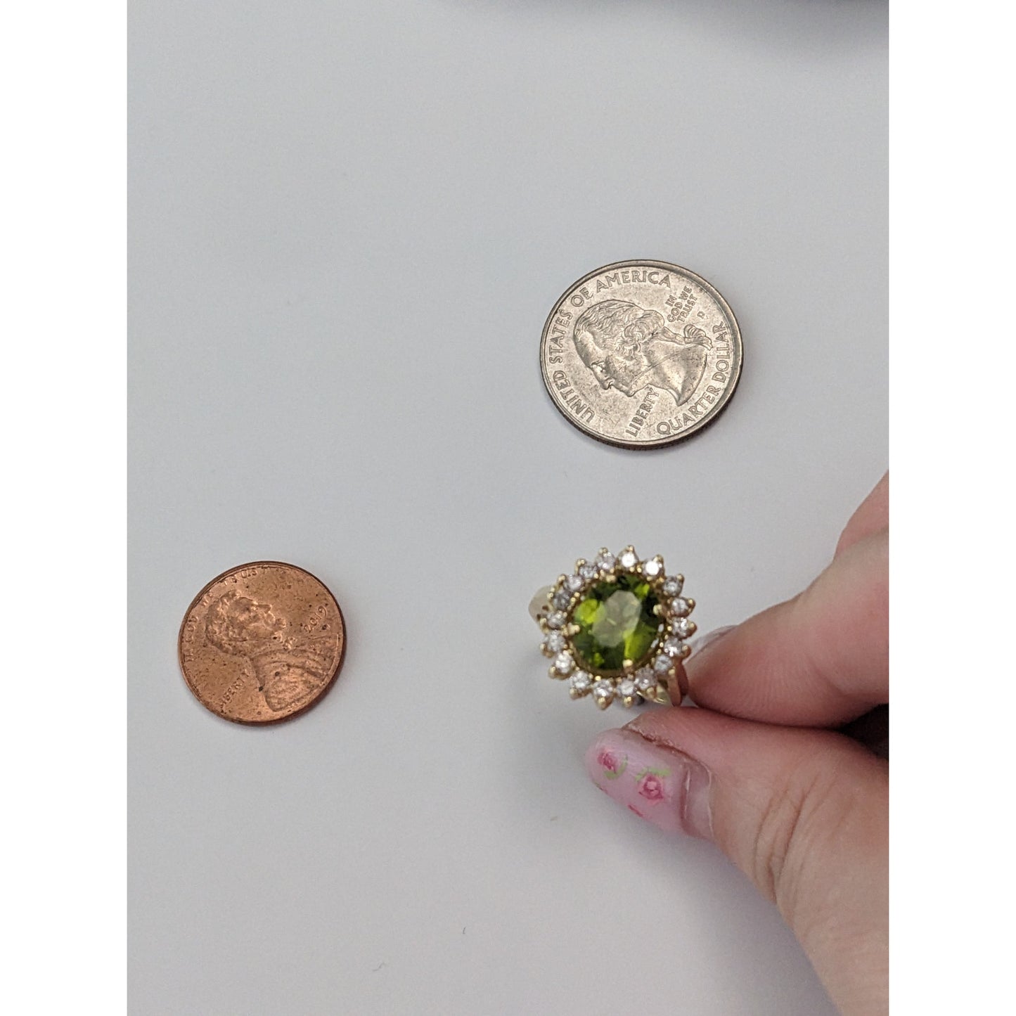 Estate 18k Yellow Gold Peridot and Diamond Accents Ring Size 6