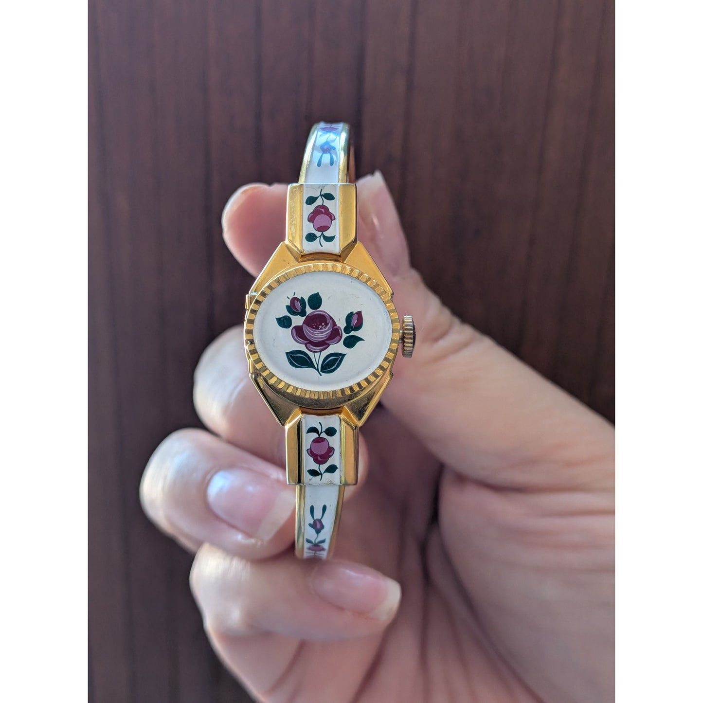 FLAW Vintage Gold Tone Peekaboo Watch White Enamel and Roses