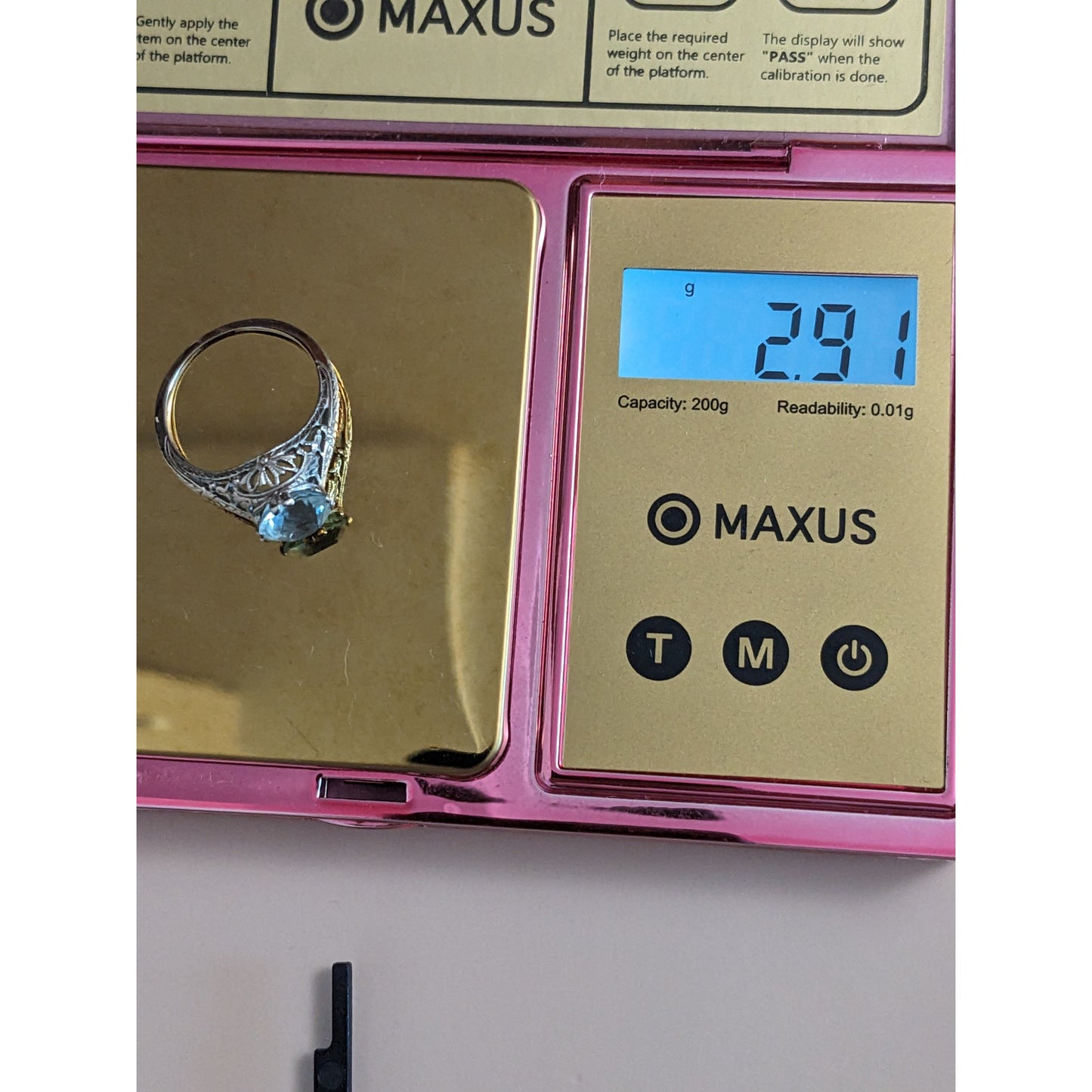 Vintage 18k White Gold Light Blue Gem with Filigree Design Ring Size 6.75 US