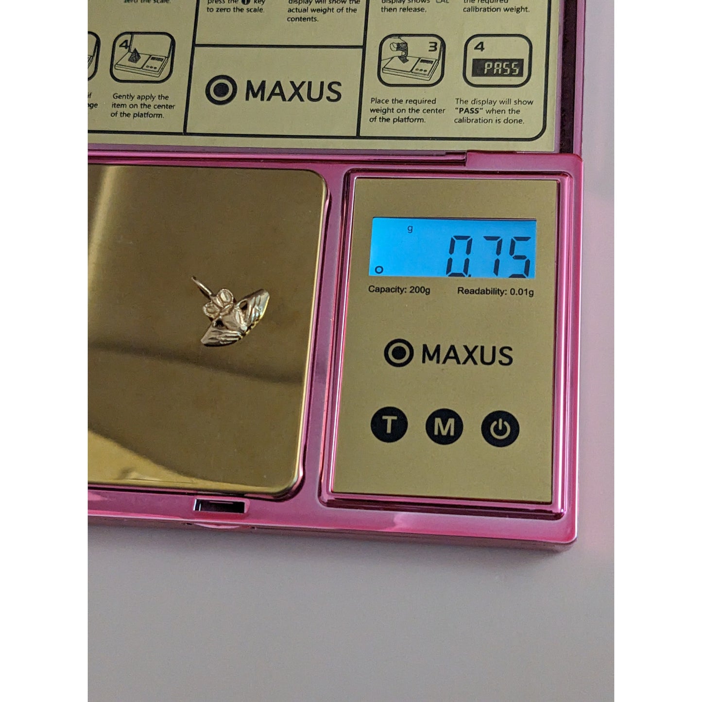 Vintage 14k Yellow Gold Claddagh Crown Heart Pendant