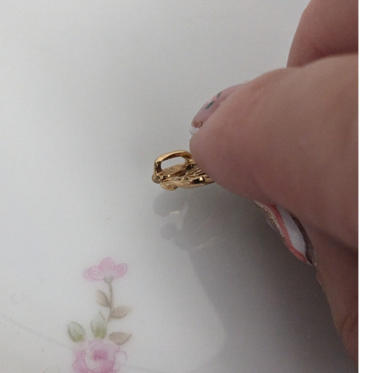 Vintage 14k Yellow Gold Mother and Child Heart Pendant