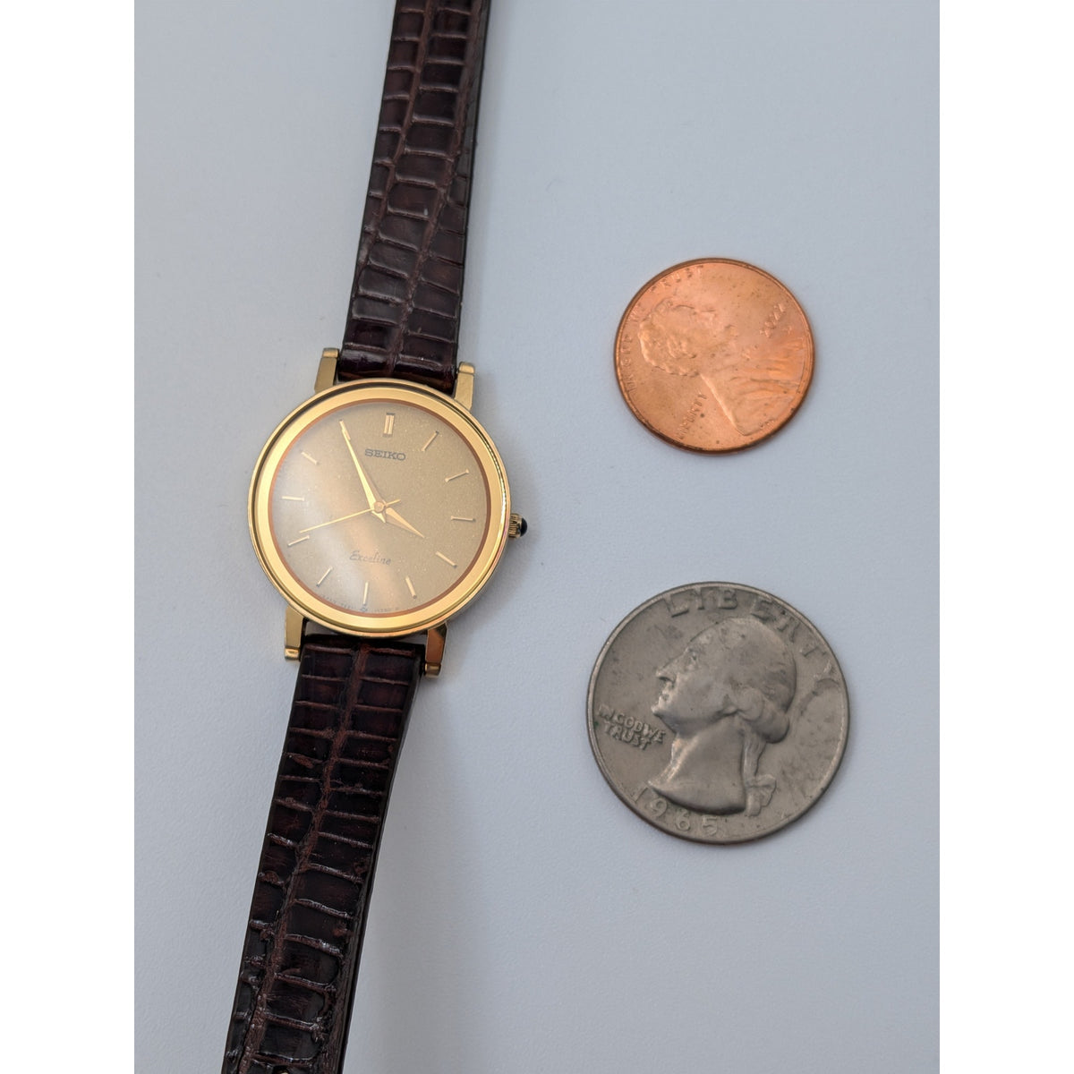 Vintage Seiko Exceline Minimalist Gold Dial 80s Quartz Watch 7321-0390