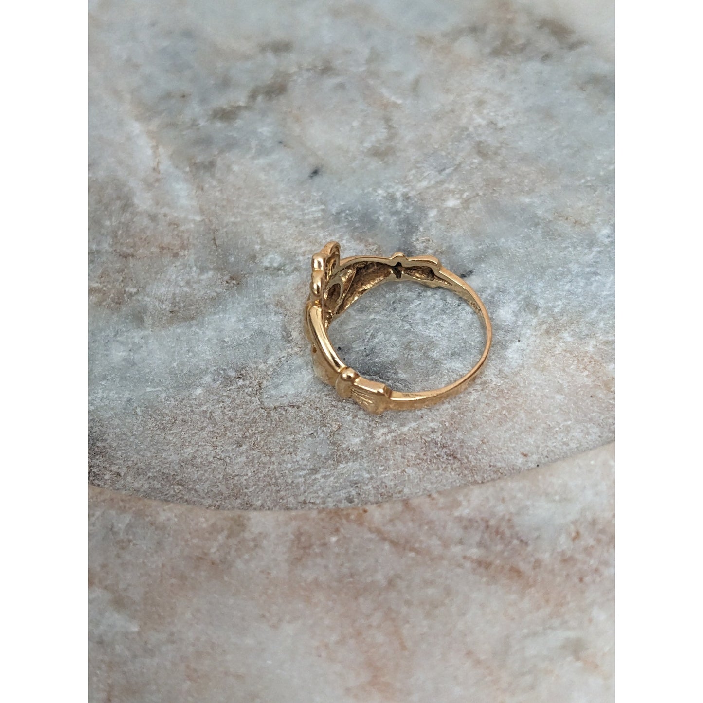 Vintage 14k Yellow Gold Fede Gimmel Claddagh Ring Size 5.75