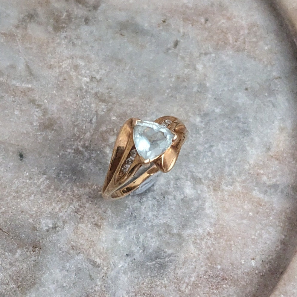 Vintage 10k Yellow Gold Ring with Light Blue Stone and Diamond Accents Size 6.75