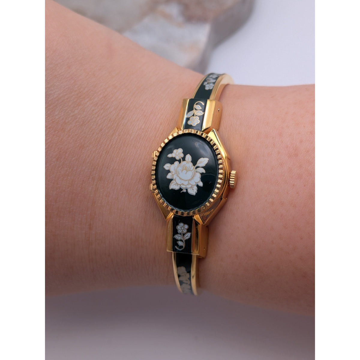 Vintage Andre Mouche Gold Tone Peekaboo Watch Dark Green Enamel White Flowers