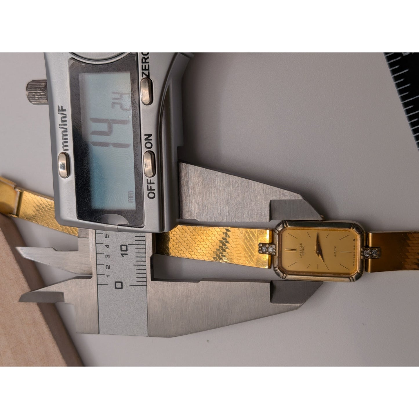Vintage Seiko Lassale Quartz Gold Tone Watch 6.5in Working