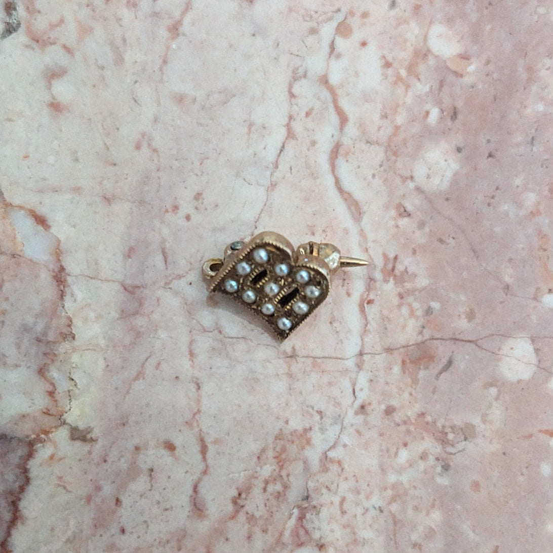 Vintage Unmarked 10k SUPER TINY "B" Letter Seed Pearl Brooch