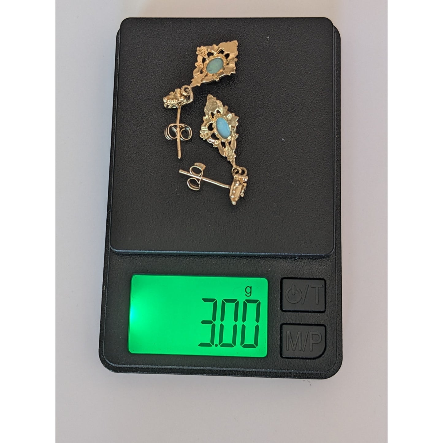 Vintage 14k Yellow Gold with Lab Opals Drop Dangle Earrings