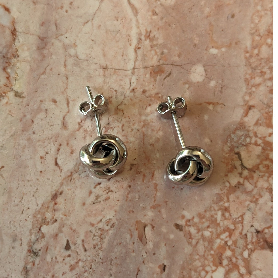 Vintage 14k White Gold Italy Love Knot Stud Earrings 0.58g