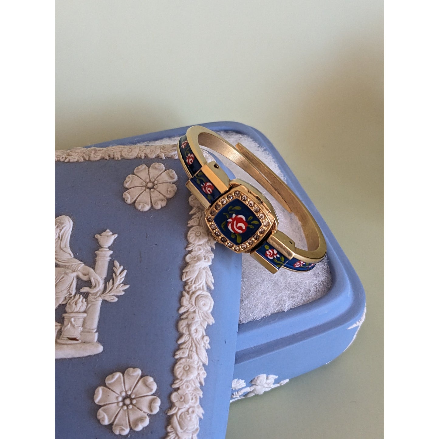Vintage Chandler Gold Tone Metal with Blue Enamel Floral Watch
