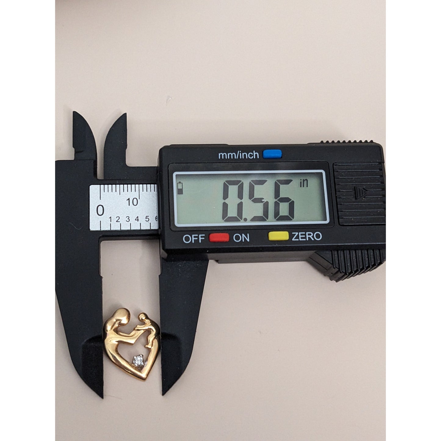 Vintage 14k Yellow Gold Mother and Child Heart Pendant