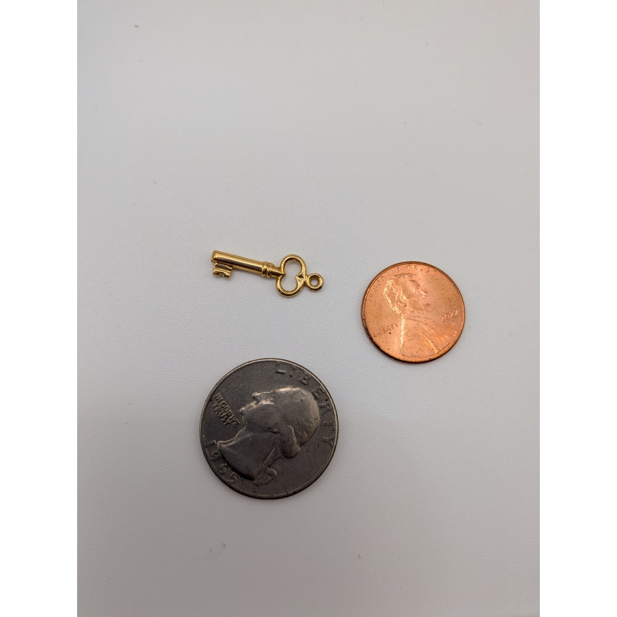 Vintage Unmarked 18k Solid Gold 3D Mini Hollow Key Charm
