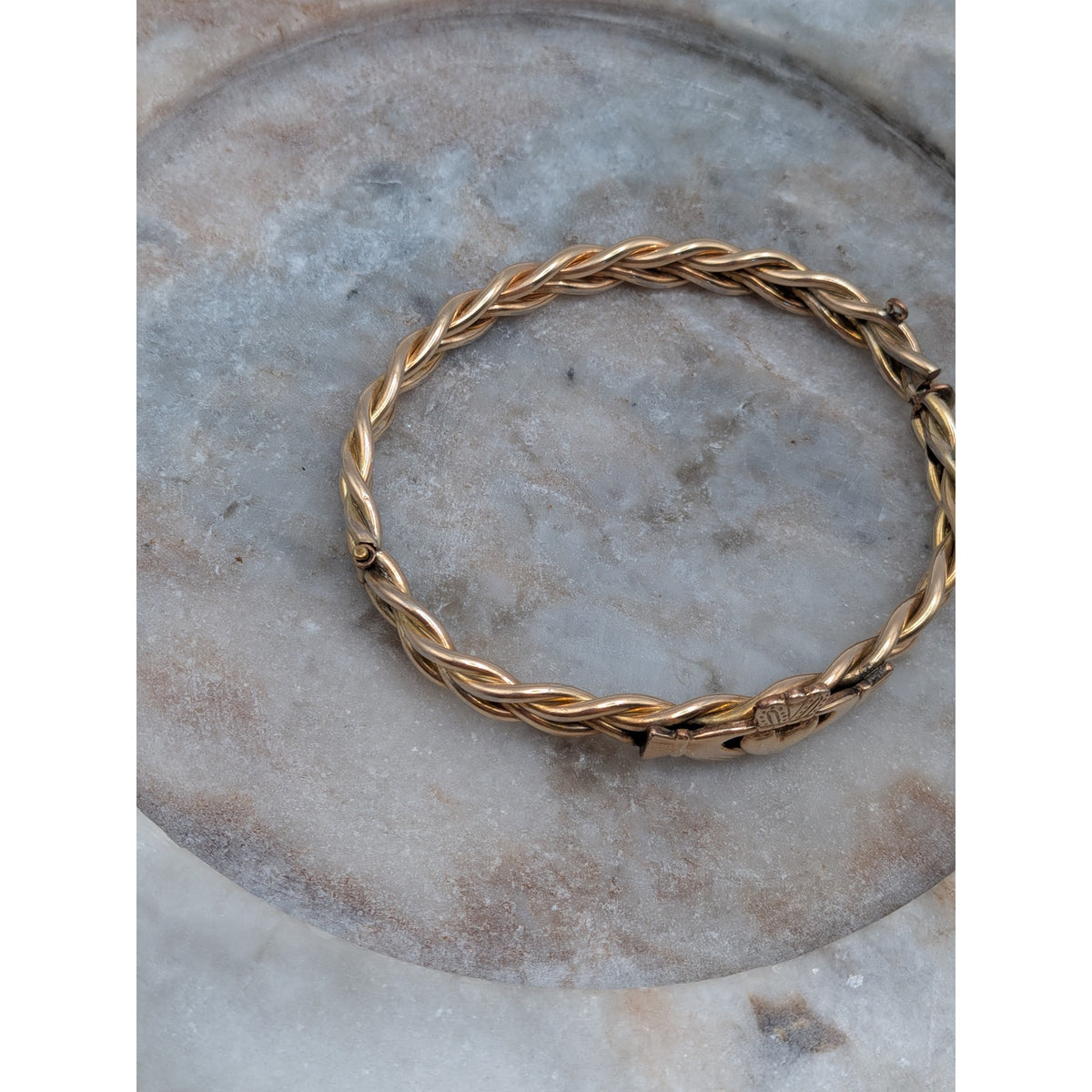 Vintage 9K Gold Filled Irish Claddagh Braided Bangle Bracelet