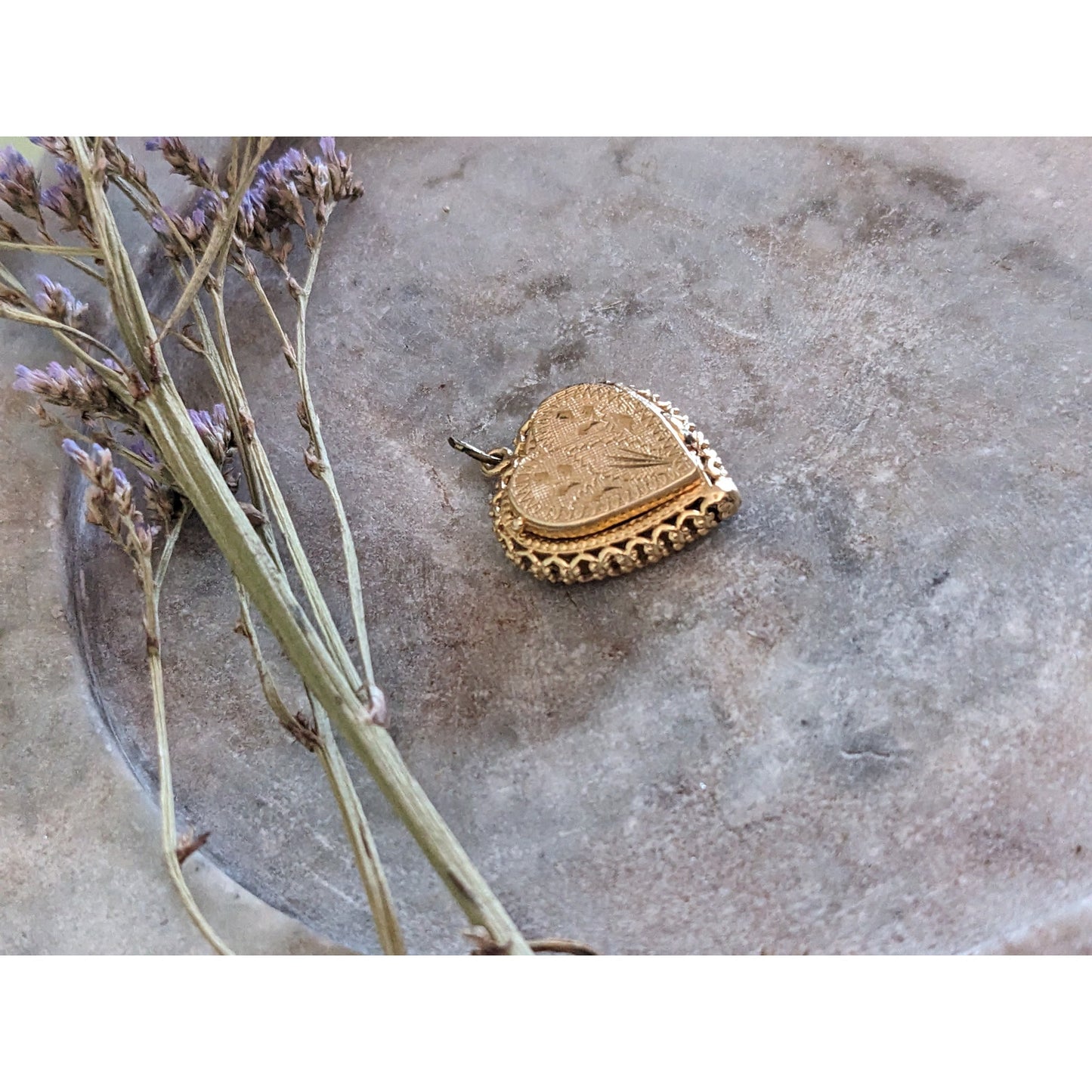 Vintage 14k Yellow Gold Heart Locket Pendant Charm