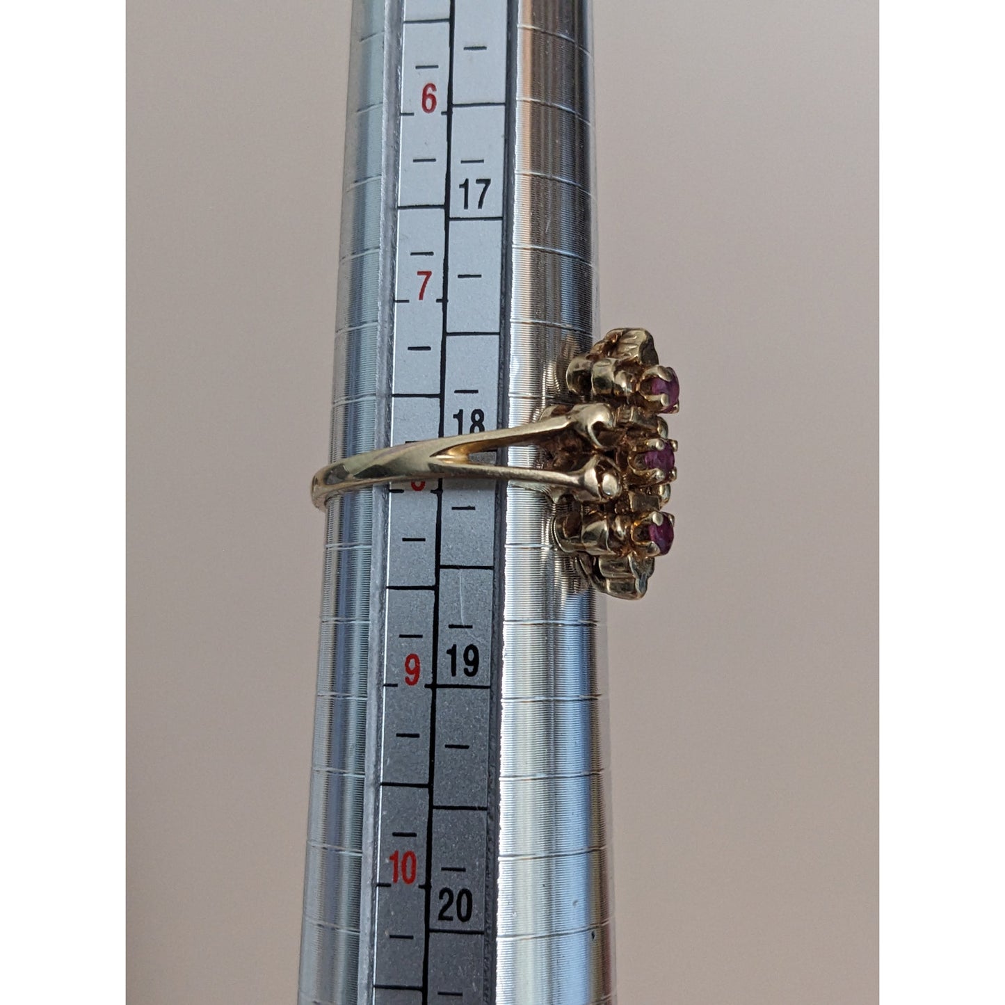 Vintage 10k Yellow Gold with 3-stone  Red Gems Ring Size 8