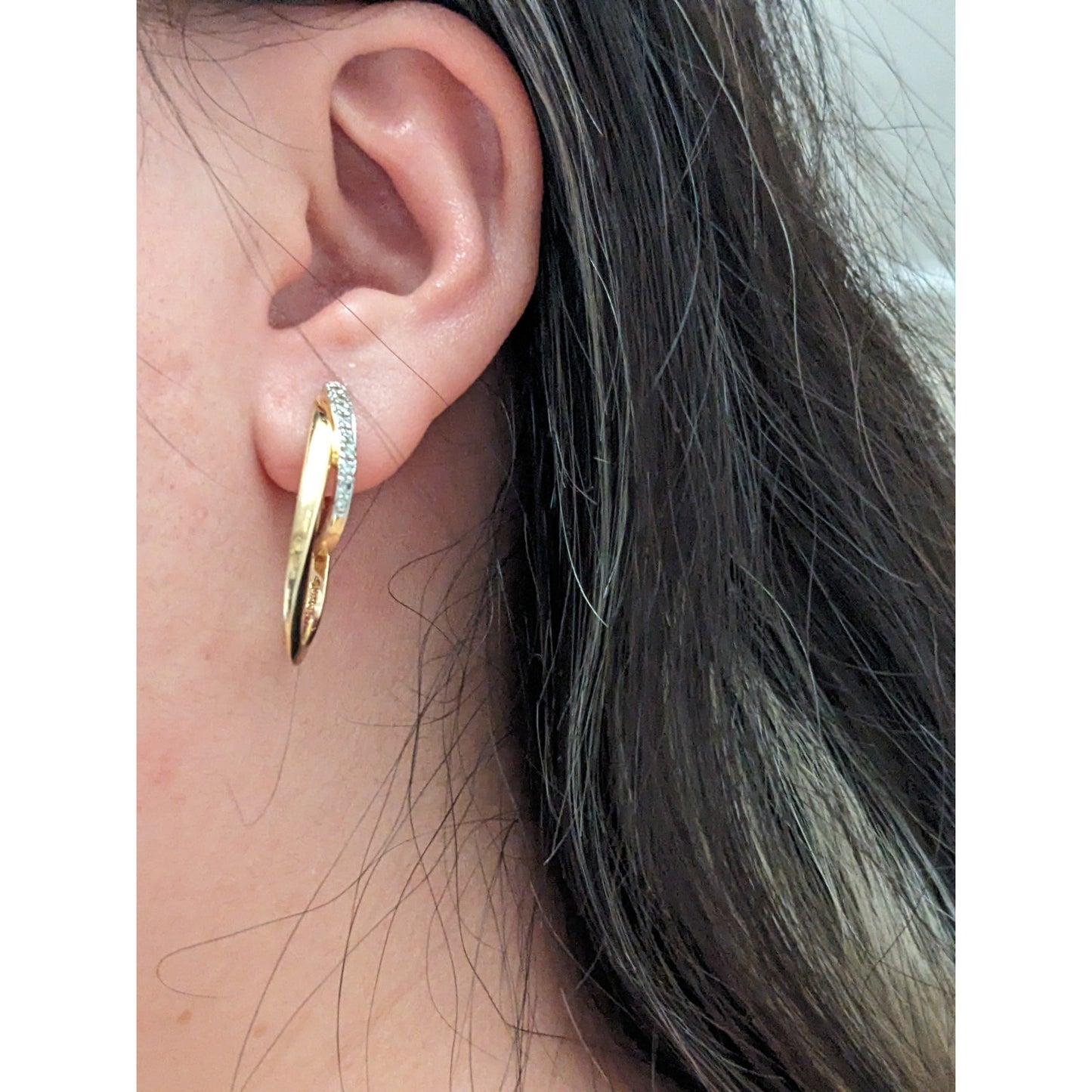 Vintage 14k Yellow Gold Intricate Diamond Accent Twist Hoop Earrings
