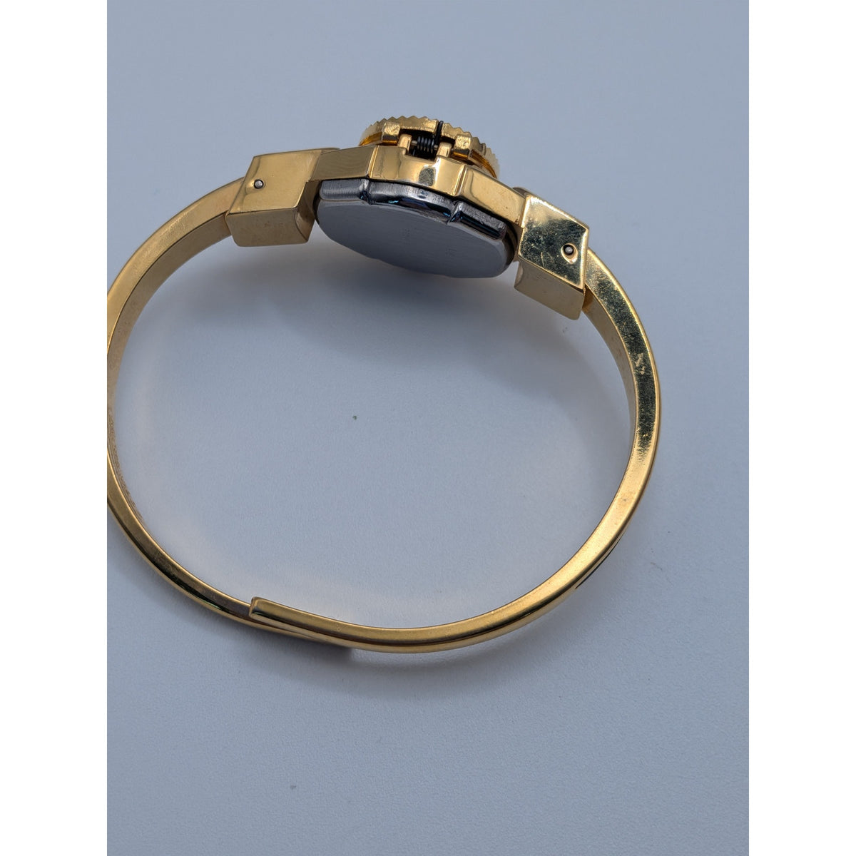 Vintage Itraco Gold Tone Peekaboo Watch Black Enamel Red Florals