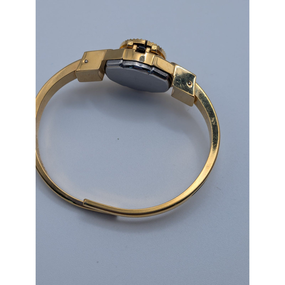 Vintage Itraco Gold Tone Peekaboo Watch Black Enamel Red Florals