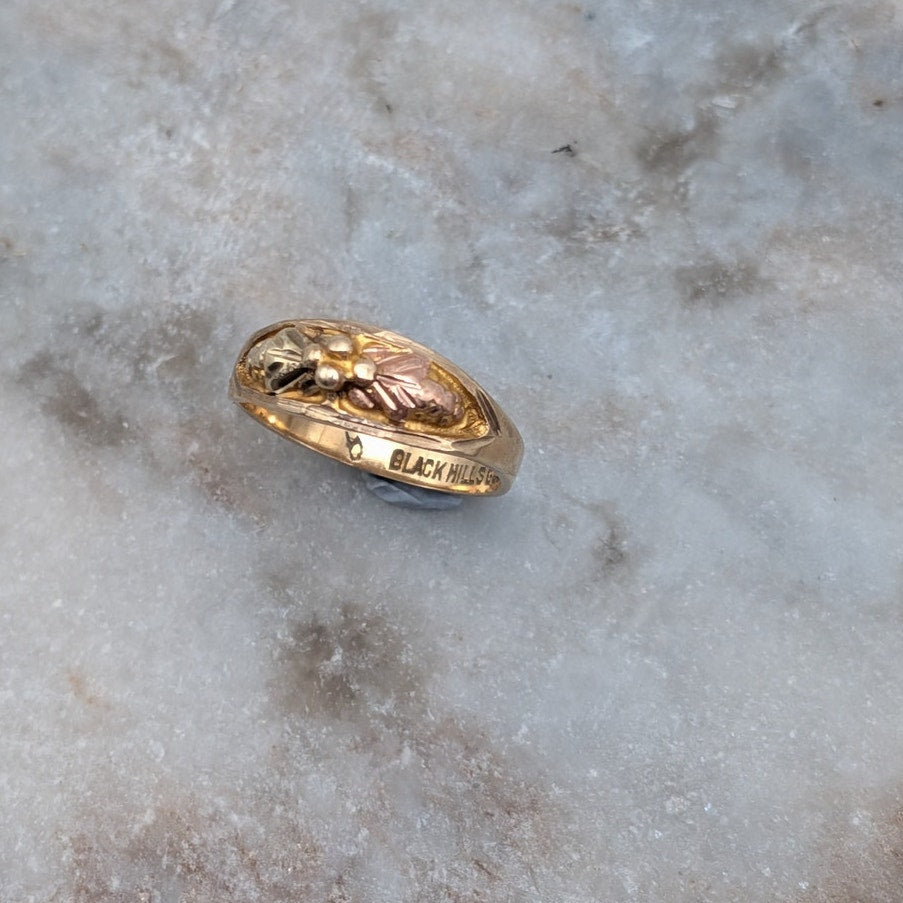 Vintage 10k Solid Gold Black Hills Gold Ring Leaf Cluster Motif Size 2.75