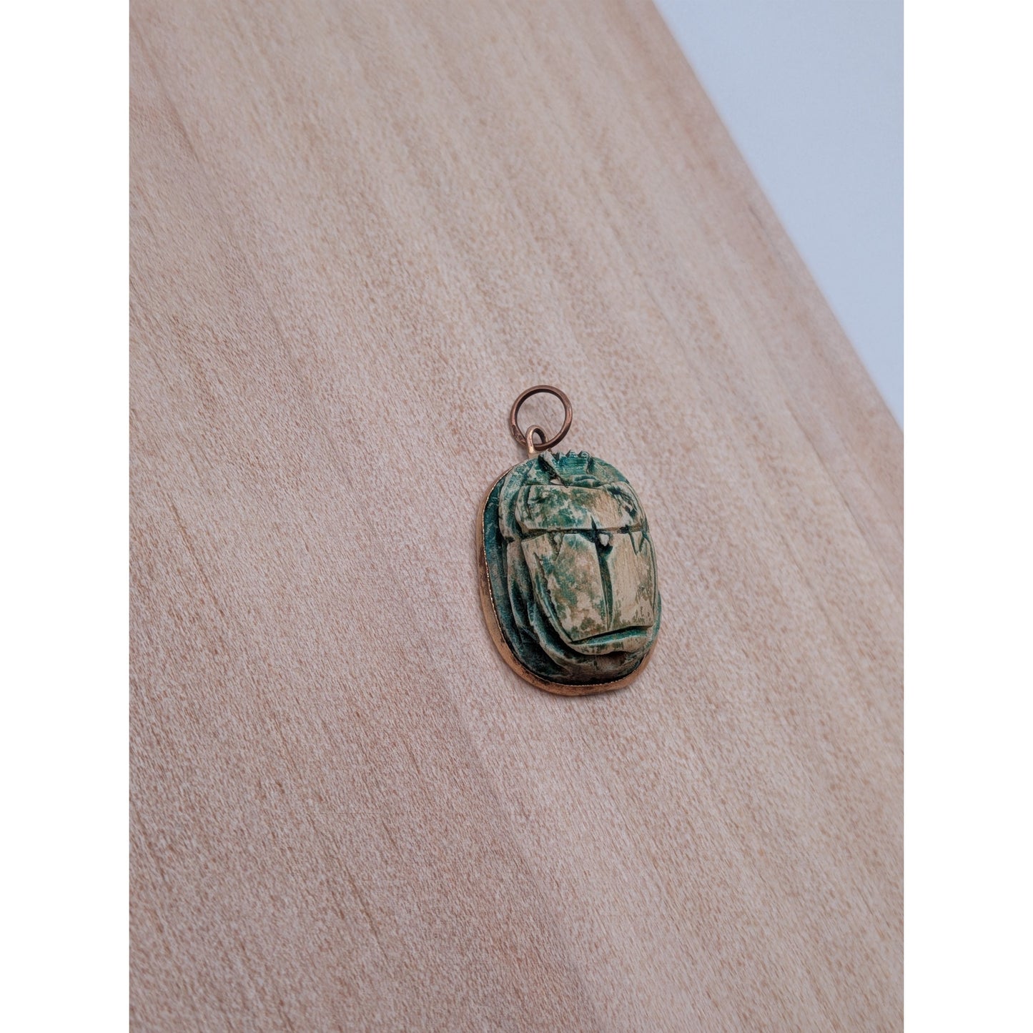 Vintage 10k Unmarked Carved Scarab Beetle Charm Pendant
