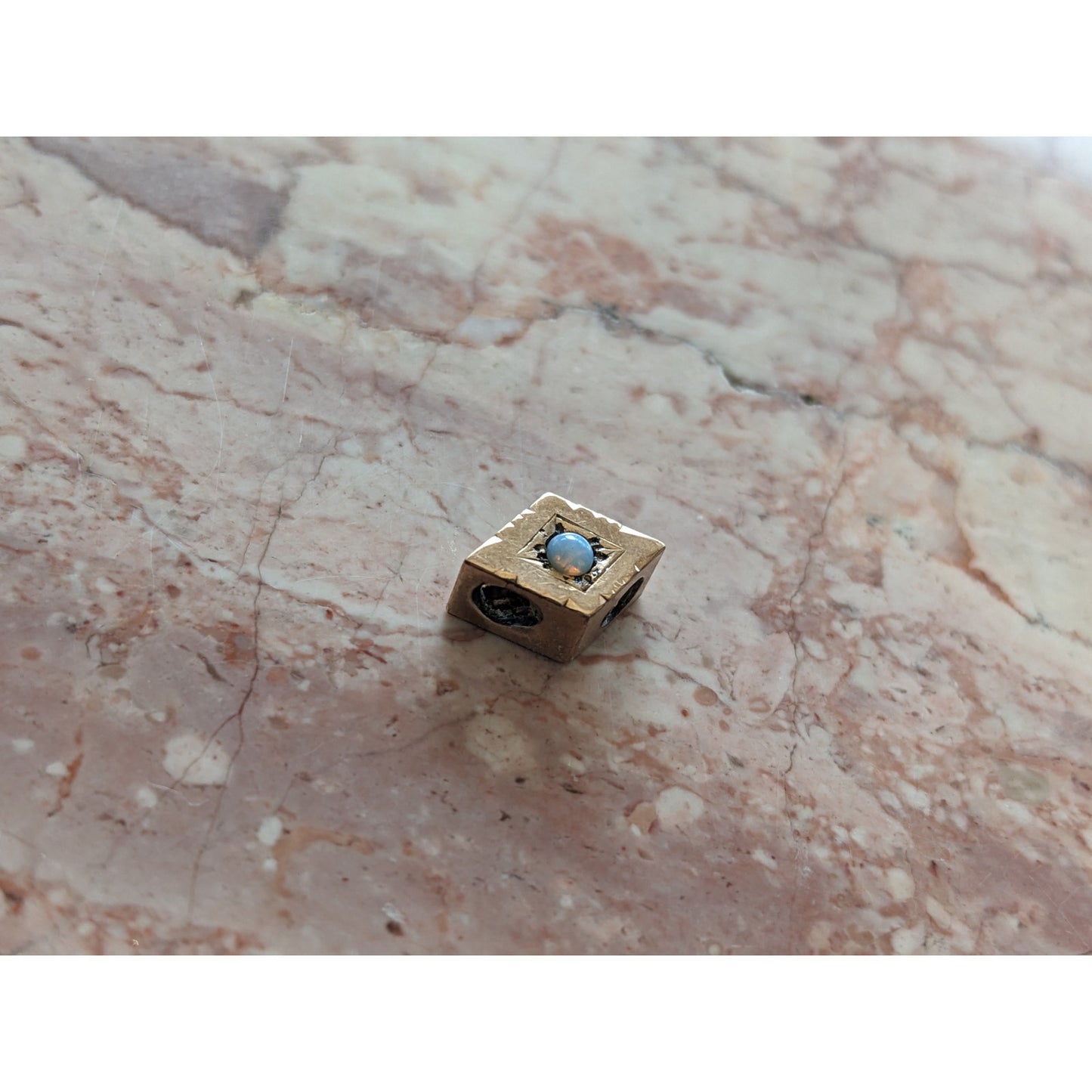 Vintage Unmarked 10k Gold Dainty Mini Rhombus Shaped Slider Charm