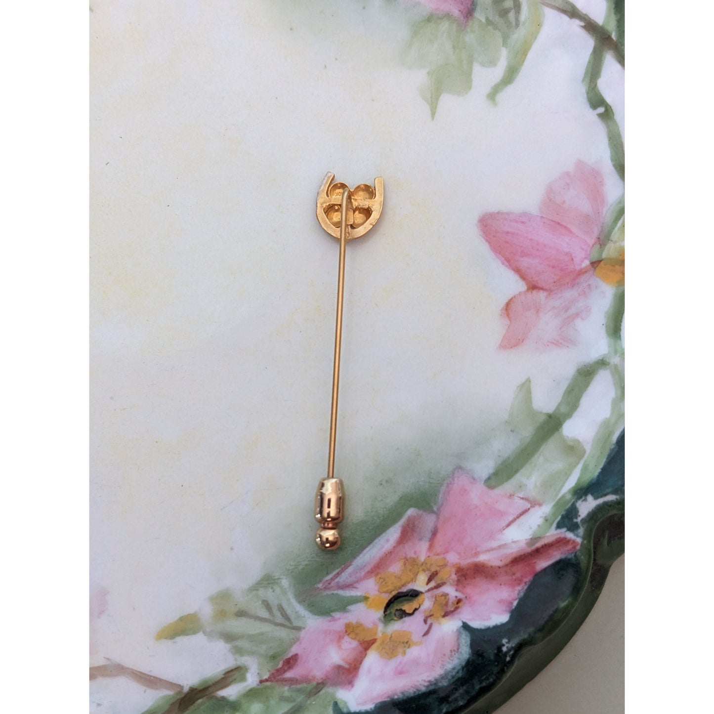 Vintage 10k Yellow and Rose Gold Flower on Horseshoe Stick Pin