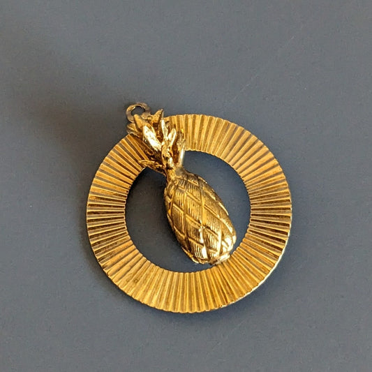 FLAW Vintage 14k Solid Yellow Gold Pineapple Charm