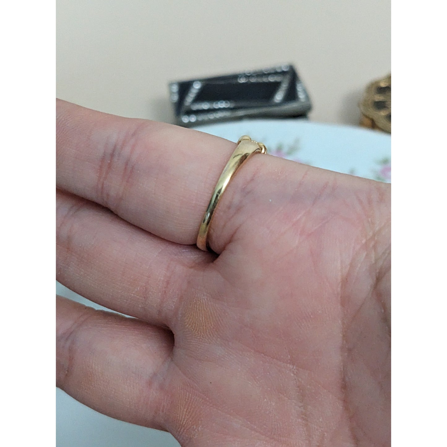 Vintage 14k Yellow Gold Yin Yang (Purple White) Ring Size 8US