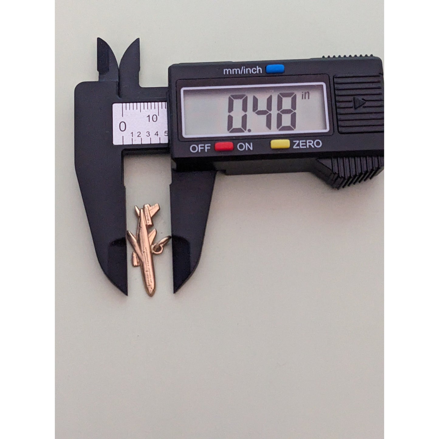 Vintage 14k Yellow Gold Let Airliner Plane Pendant (one sided)