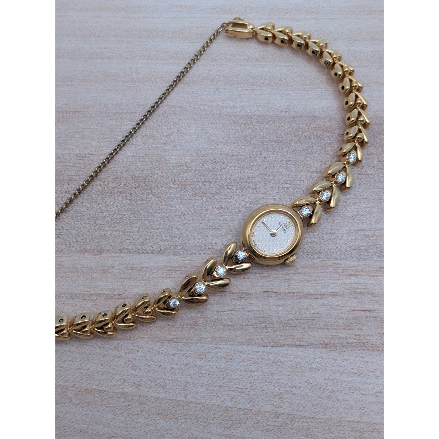 Vintage Seiko Gold Tone Quartz Watch Dainty Dial and White Stones