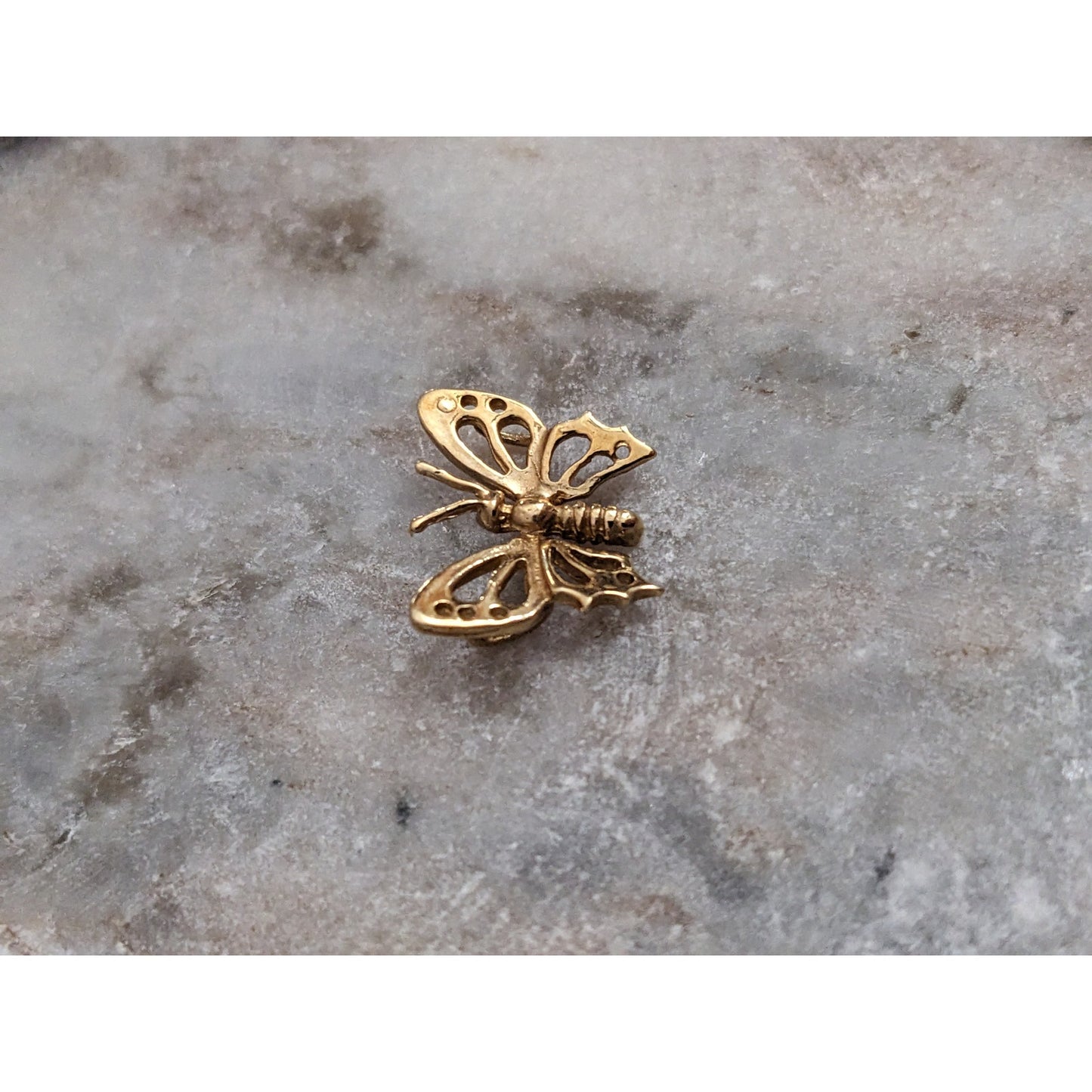 Vintage Unmarked 14k Butterfly Cutout Charm Pendant