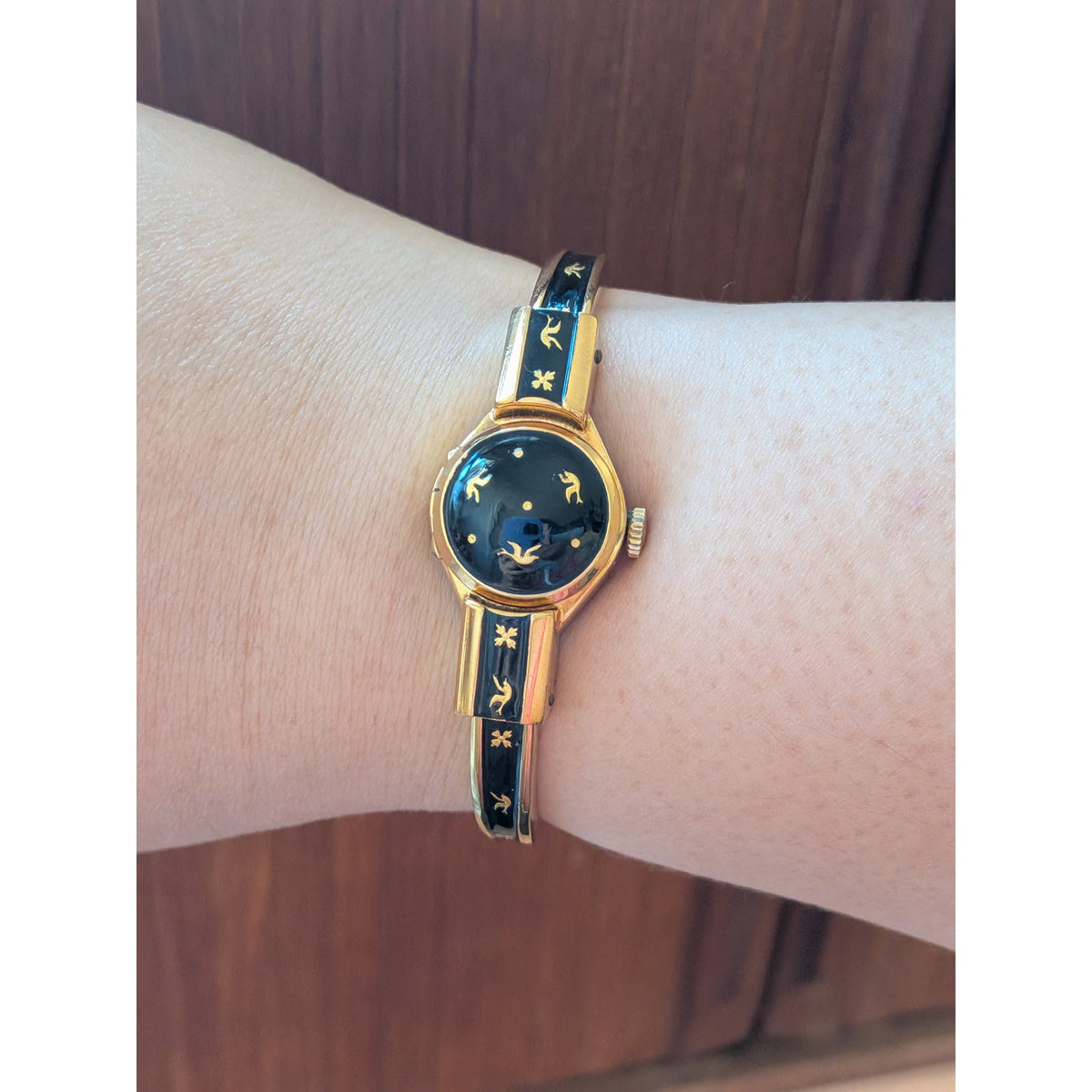 Vintage Consul MANUAL Gold Tone Peekaboo Watch Black Enamel Gold Birds & Flowers