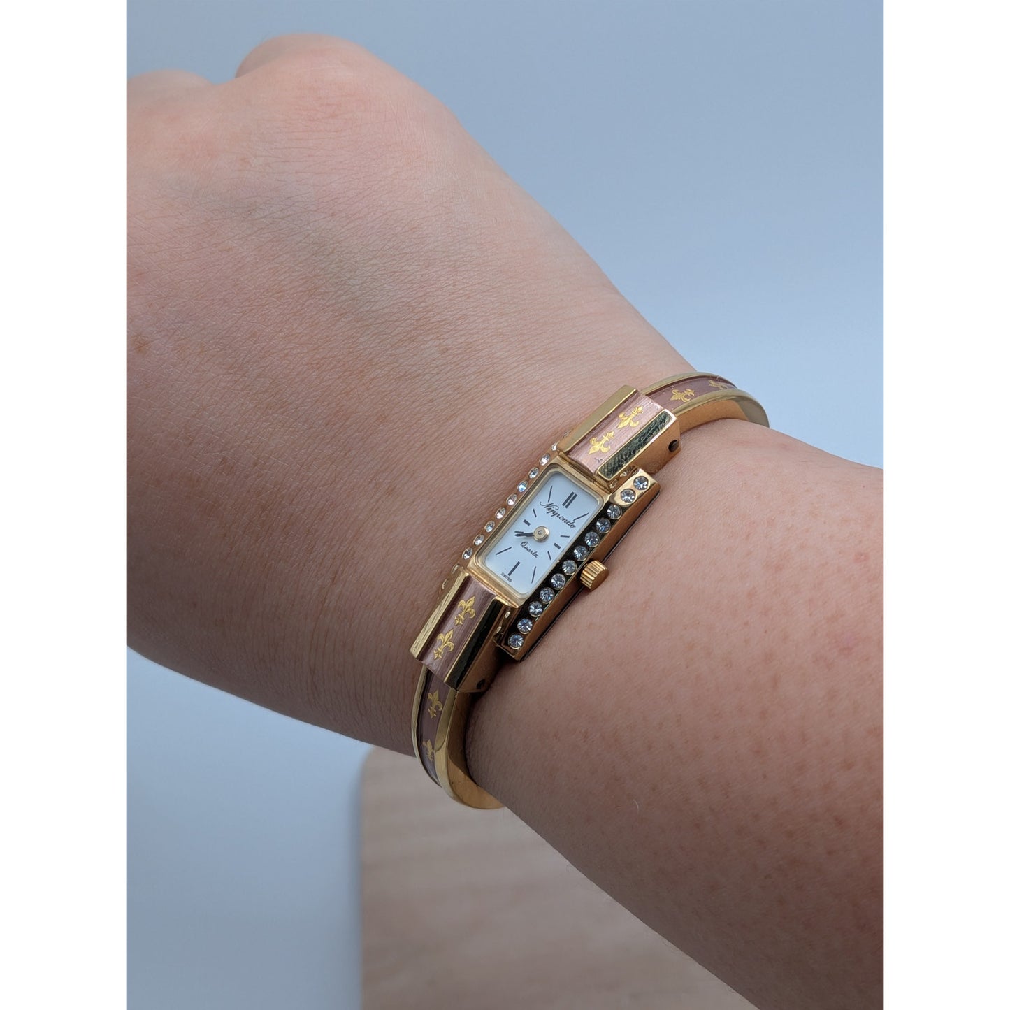 Vintage Nippondo Gold Tone Dainty Manual Watch Pink Enamel Fleur De Lis Accents