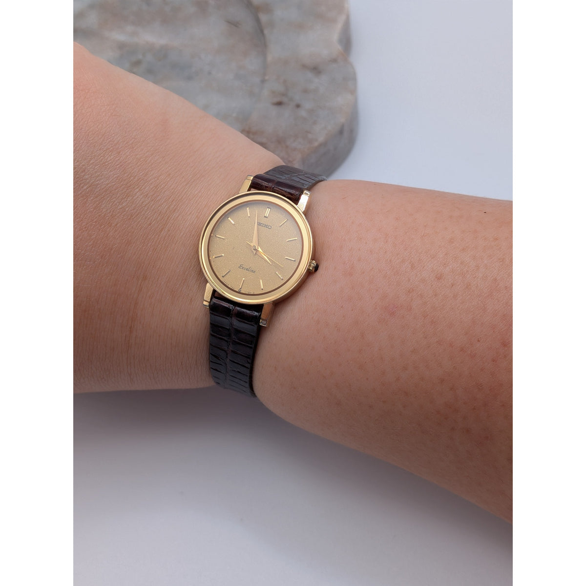 Vintage Seiko Exceline Minimalist Gold Dial 80s Quartz Watch 7321-0390