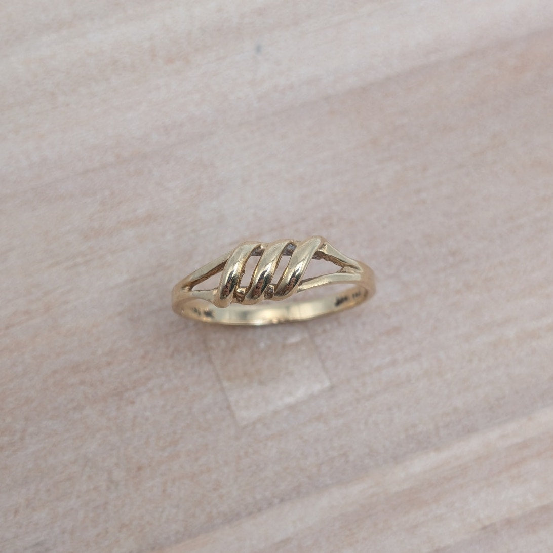 Vintage 10k Yellow Gold Simply Triple Wave Ring Size 6
