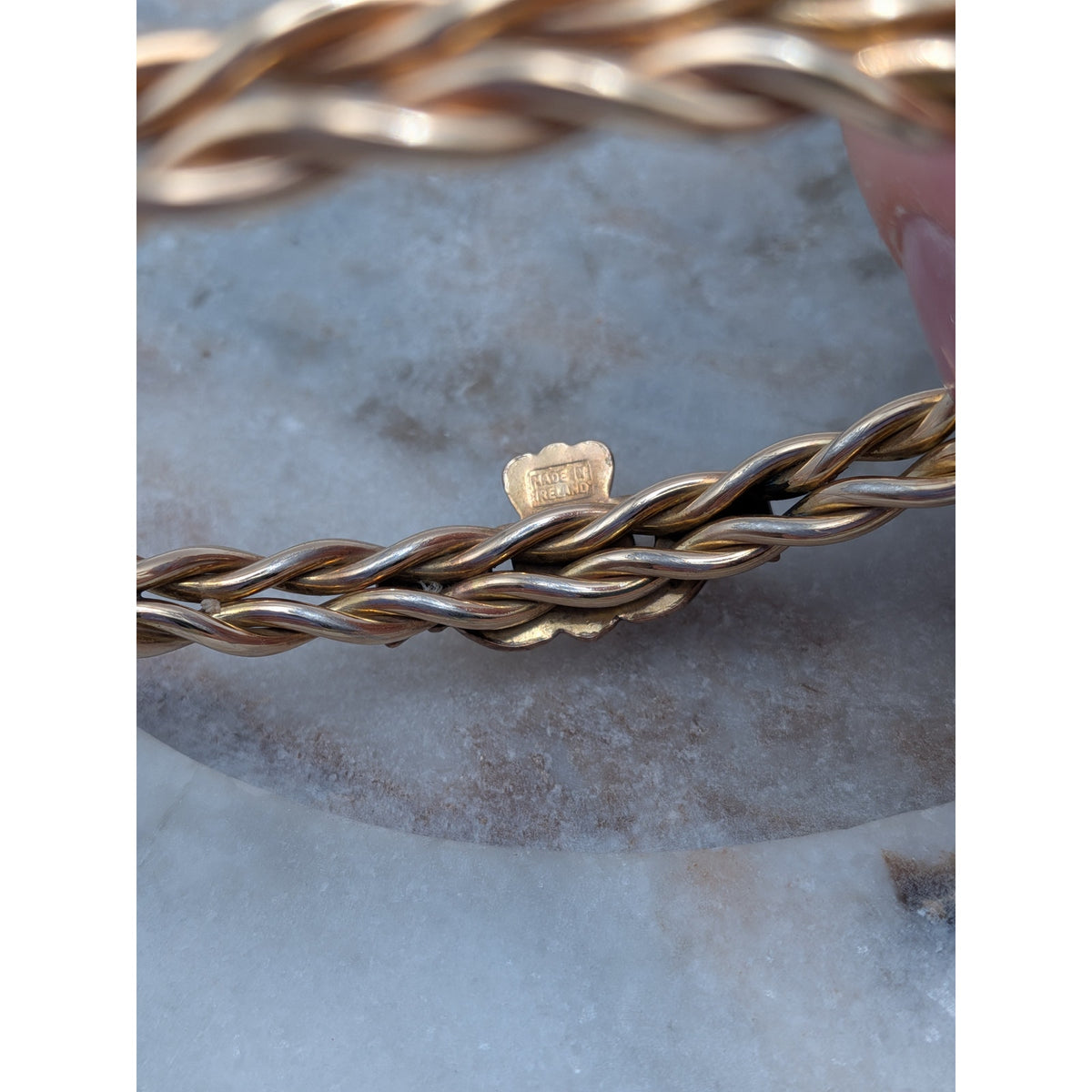 Vintage 9K Gold Filled Irish Claddagh Braided Bangle Bracelet