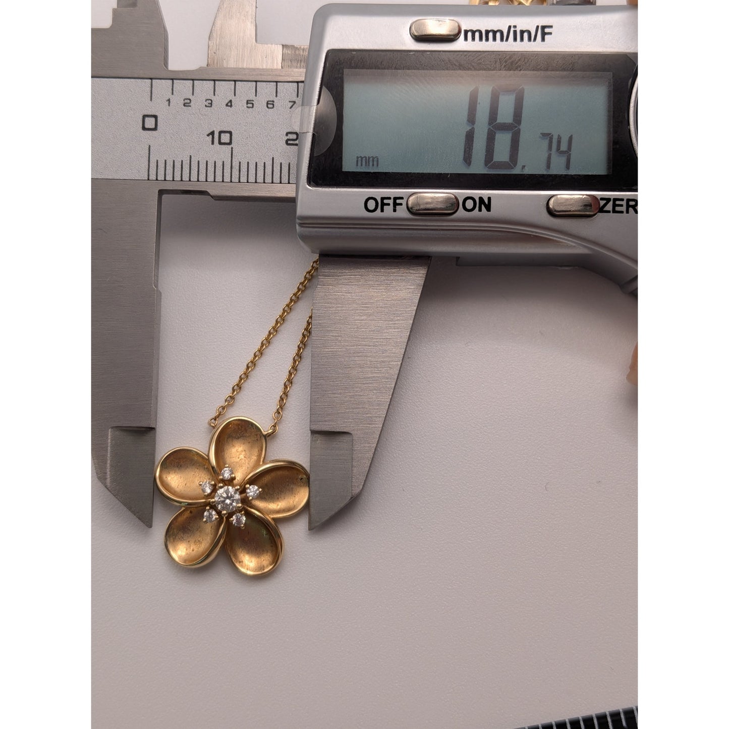 Estate 14k Gold Diamond Flower Pendant Necklace w/ Extender 16 or 18in